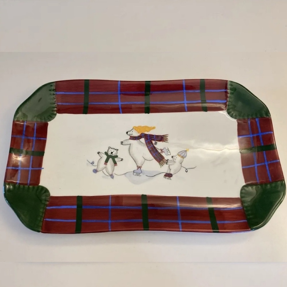 Serving platter by Pfaltzgraff is the snow bear theme and is NWT